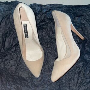 Alice + Olivia Dina Heel Size 39.5 Suede Pumps